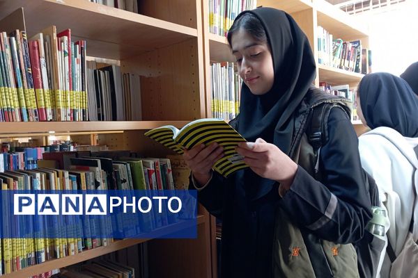 کتابخانه جوادالائمه میزبان دانش‌آموزان مدرسه دانش‌نیا شد