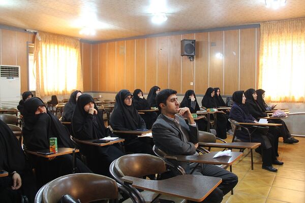برگزاری برنامه روشنگری به مناسبت دهه بصیرت 