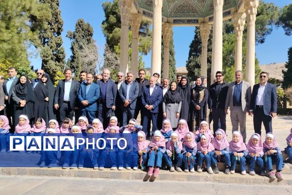 حضور وزیر آموزش‌وپرورش در حافظیه شیراز