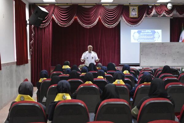 برگزاری گفتمان نماز در مدارس شهرستان مه ولات