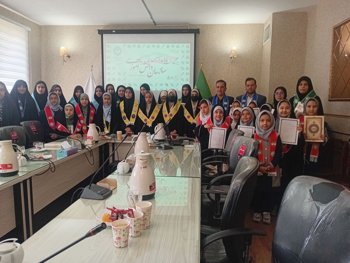 مراسم بزرگداشت روز سازمان دانش آموزی در ناحیه 5 مشهد