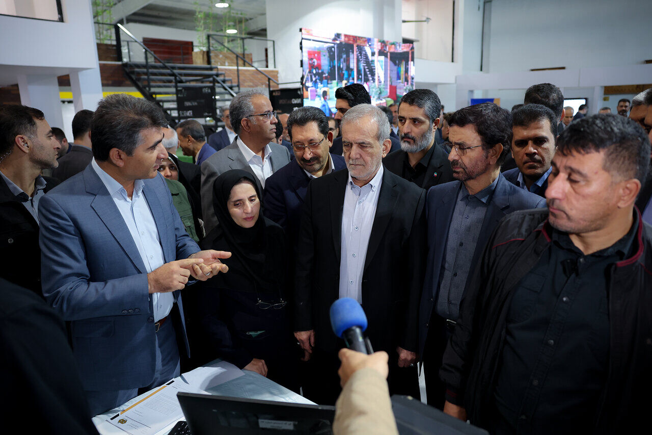 پزشکیان از موسسه تحقیقات واکسن و سرم‌سازی رازی بازدید کرد