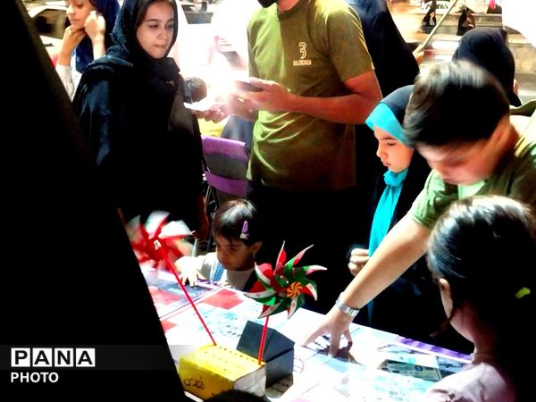 «موکب شهدای بسیج» در فلکه آزادی؛ میعادگاه دلدادگان و خادمان