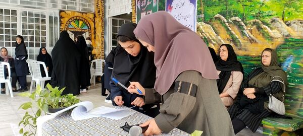 جشن جوانه ها در دبیرستان فیاض