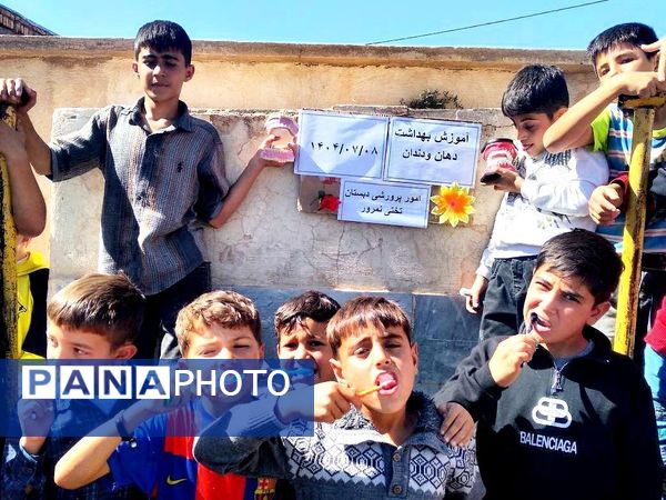 هر دانش‌آموز یک مسواک