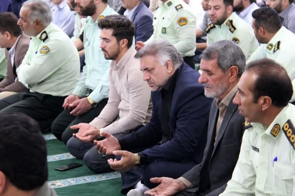 اقامه نماز جمعه در شهرستان اسلام آباد غرب 