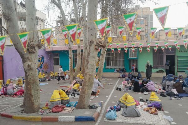 جشن میلاد آقا امام زمان(عج ) در دبستان نرجس بهارستان دو