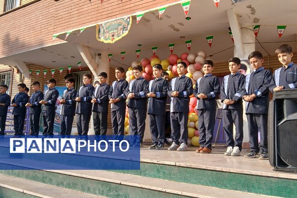 مراسم گرامیداشت روز دانش‌آموز در دبستان پسرانه بنکدار باقرشهر 