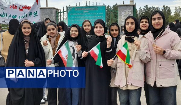 راهپیمایی مردم جعفرآباد قم در جشن سالگرد پیروزی انقلاب