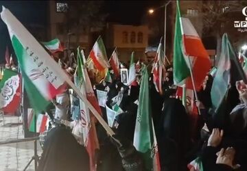 تجمع مردم بیجار در شب جمهوری اسلامی