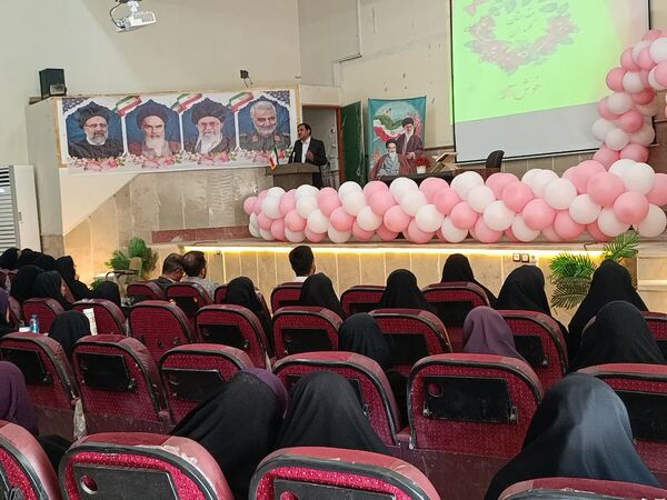 مراسم جشن روز دختر و تجلیل از دختران حافظ قرآن در شهرستان بم