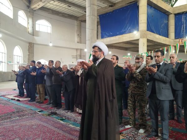 گرامیداشت سالروز ورود امام خمینی به میهن در نماز جمعه گلوگاه 