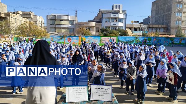 جلسه آموزشی کمپین پیشگیری از پوکی استخوان در مدرسه شاهد خیر سجادی 