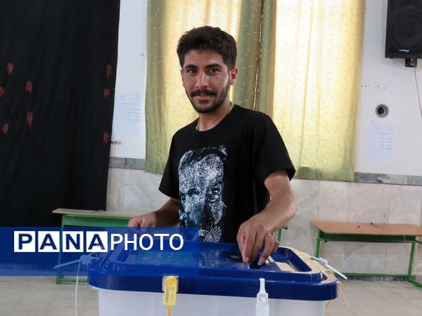 حضور پرشور مردم شهر درق در انتخابات چهاردهمین دوره ریاست‌جمهوری