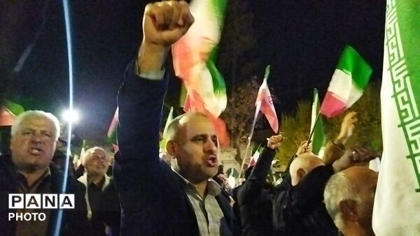 از پیر تا کودک برای حفظ وطن آمدند-۲