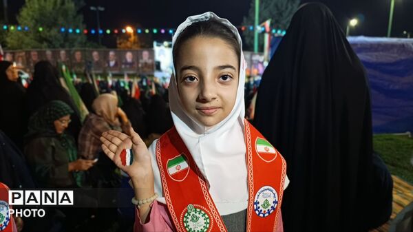 حضور پرشور دانش‌آموزان پیشتاز تویسرکانی در یادواره شهدا