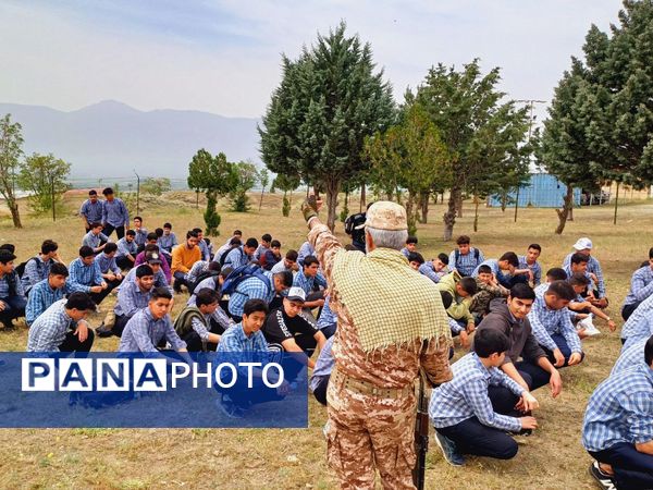 اردوی آموزشی تیراندازی و بازدید از موزه و مزار شهدای گمنام در شهرستان بروجرد