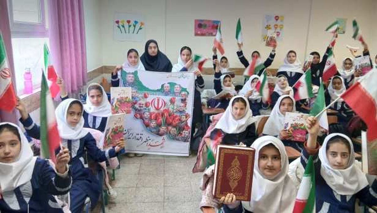 پاسخ کوبنده دانش‌آموزان ورزقانی به اقدامات اخیر آشوبگران با ادای احترام به قرآن کریم