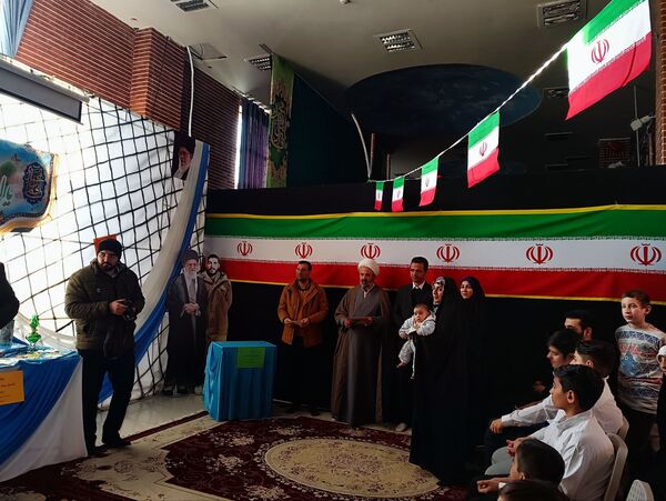 برگزاری جشن اتمام حفظ کل قرآن واعطای مدرک قرآنی به دانش آموزان