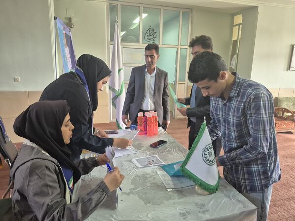 پذیرش رؤسای شورای دانش‌آموزی انتخابات استانی پسران در فارس