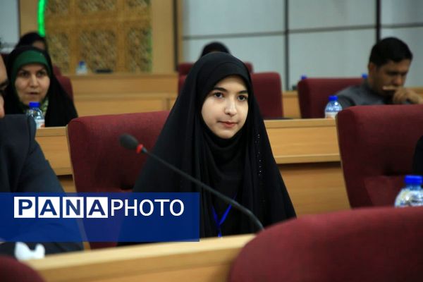 نشست صمیمی مدیران رسانه با استاندار قم