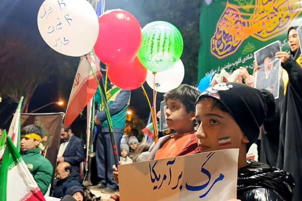 مردم اهر همگام با سراسر کشور، شصتمین حضور خود را در میدان ثبت کردند