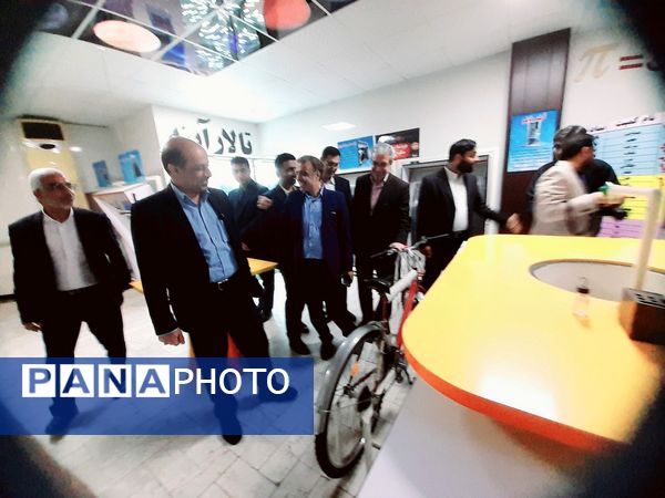  بازدید معاون وزیر و رئیس مرکز روابط‌ عمومی وزارت آموزش و پرورش از پژوهش‌سرای شهید خوشبخت بوشهر