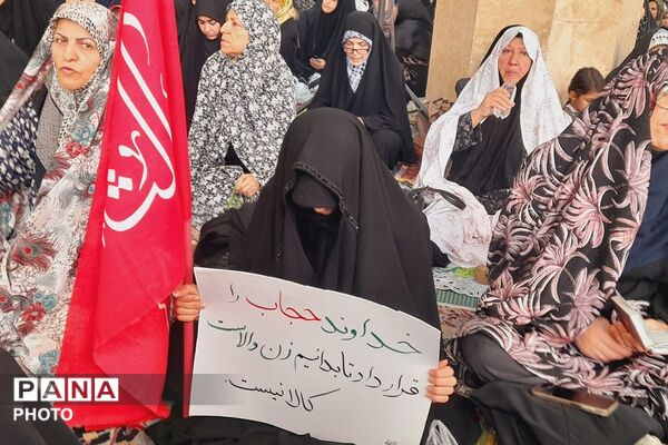 تاکید خطیب جمعه بر ضرورت همدلی قوا برای گره‌گشایی از مشکلات کشور