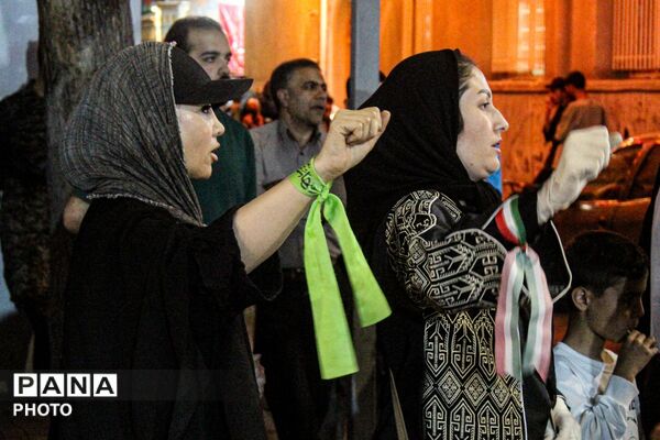 قاب‌هایی از همبستگی مردم زنجان در هفته دفاع مقدس