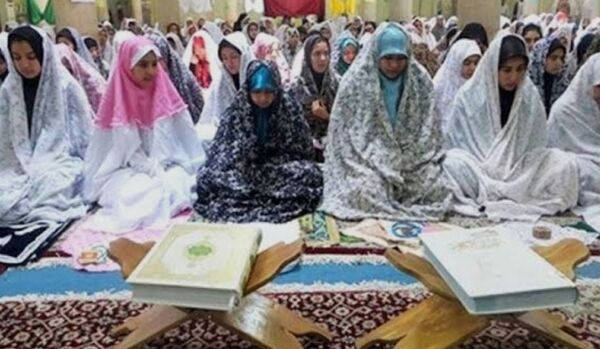  نوجوانان در اعتکاف مسجد امام حسین تهران