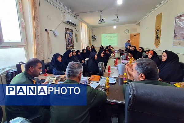نشست هم‌اندیشی بانوان تأثیرگذار روستای شوش در باشت