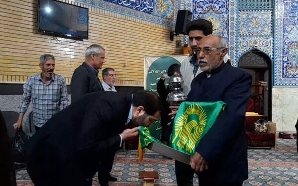 محفل انس با قرآن و تجلیل از نفرات برتر  مسابقات قرآنی در مسجد جامع خامس آل عبا در شهرستان ملارد