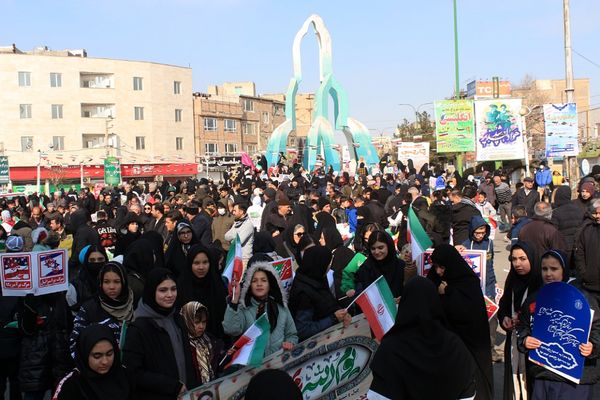 حضور پرشور مردم بهارستانی در راهپیمایی ۲۲ بهمن