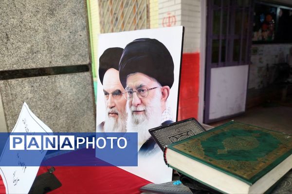 برگزاری جشن‌های باشکوه پیروزی انقلاب اسلامی در مدارس رباط‌کریم