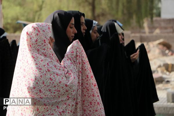 شکوه بندگی در عید قربان؛ فهرج یکپارچه غرق در نیایش شد