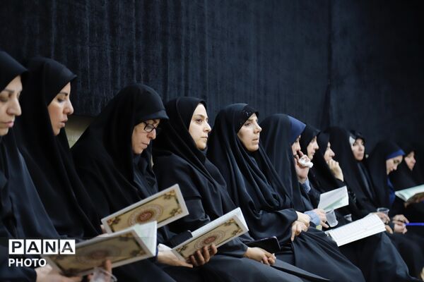 هم‌نوایی جامعه فرهنگیان تهران در سوگ رهبر شهید