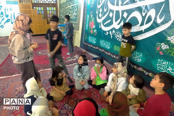 نماز جمعه شهرستان پیشوا؛ تجلیل و تکریم جایگاه امور تربیتی پس از خطبه‌ها