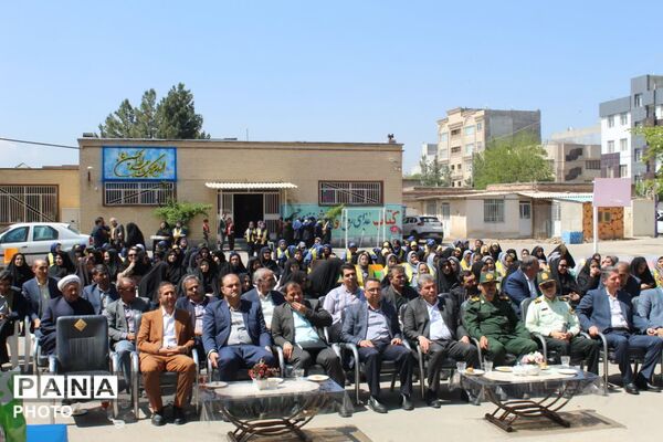 زنگ سپاس معلم در فاروج به صدا در آمد 