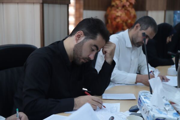 تصحیح اوراق آزمون موردکاوی داوطلبان استان تهران