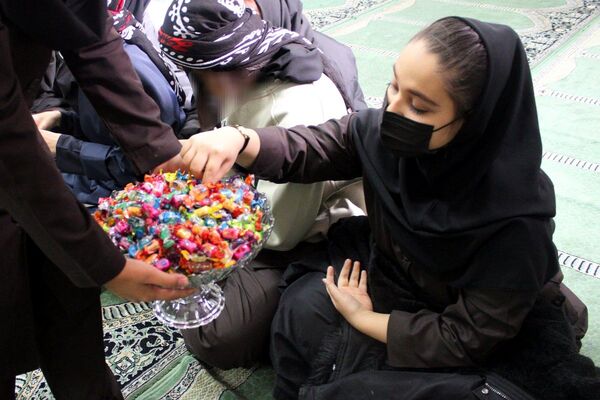 جشن و مولودی‌خوانی میلاد حضرت زهرا(س) در هنرستان آفرینش پردیس 