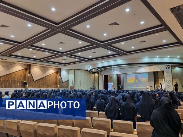 همایش آشنایی با مبانی هوش مصنوعی دانش‌آموزان شهرستان تربت حیدریه 