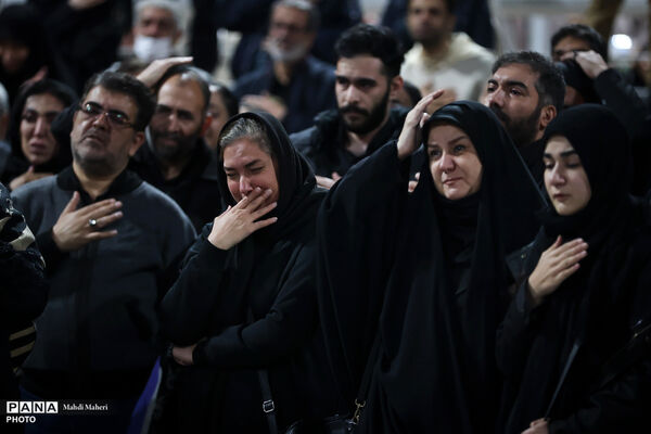 مراسم عزاداری در سوگ رهبر شهید انقلاب