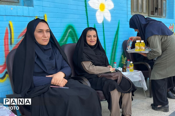 ویژه‌برنامه «در میدان حاضر» در دبیرستان حاج محمود رضوی ناحیه چهار شیراز