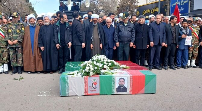 تشییع پیکر چهار شهید ناوشکن دنا در بجنورد