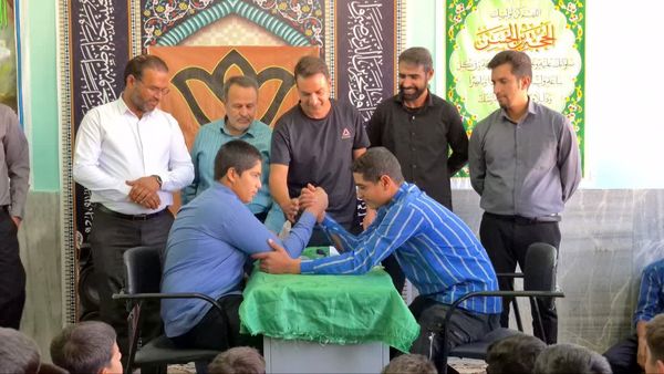رقابت‌های هیجان‌انگیز مچ‌اندازی در دبیرستان شهید فلاحتی
