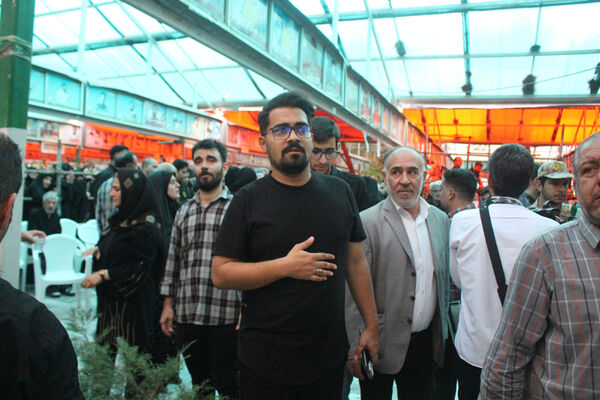 خاکسپاری نوجوان شهید «محمدحسین خاکی» در گلزار شهدای قم