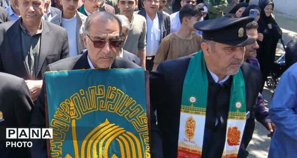 پرچم حرم رضوی؛ محمدشهر را متبرک کرد