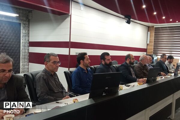 جلسه هماهنگی اولین کنگره گرامیداشت ۳۰۰۰ شهید شهرستان ری به میزبانی کهریزک