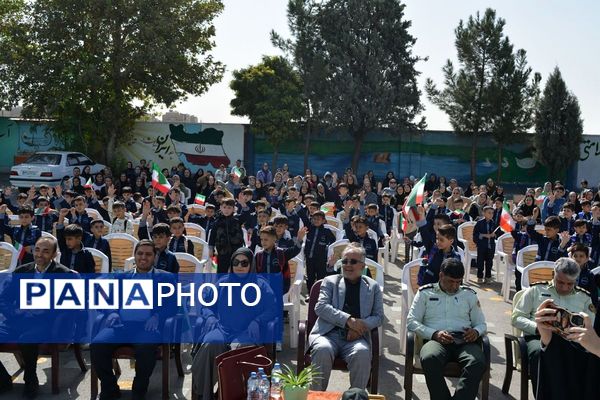 برگزاری جشن شکوفه‌های کلاس اولی دربهارستان‌دو