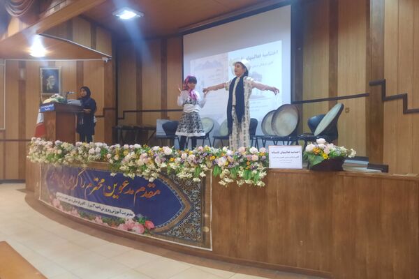 محفل حافظ‌خوانی در کانون فرهنگی تربیتی حضرت زینب(س)